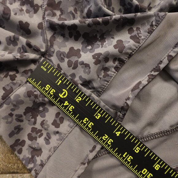 Athleta Mesh Racer Run Short Women’s XXS Gray Floral 4” Inseam Lined - Picture 7 of 11